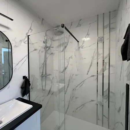 Blue Sunrise Apartment *